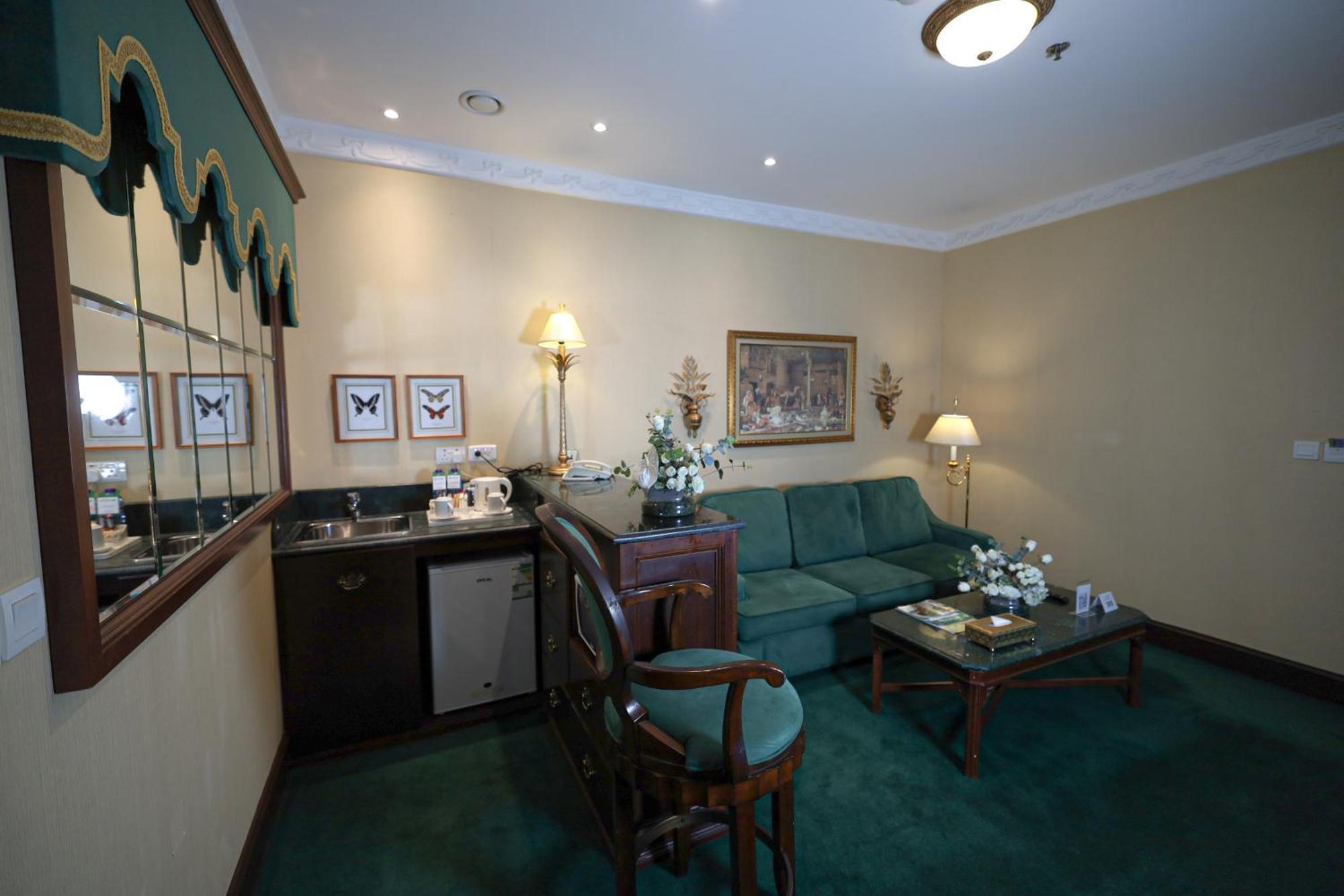 Habitat All Suites, Ель-Хубар Екстер'єр фото A suite at the hotel