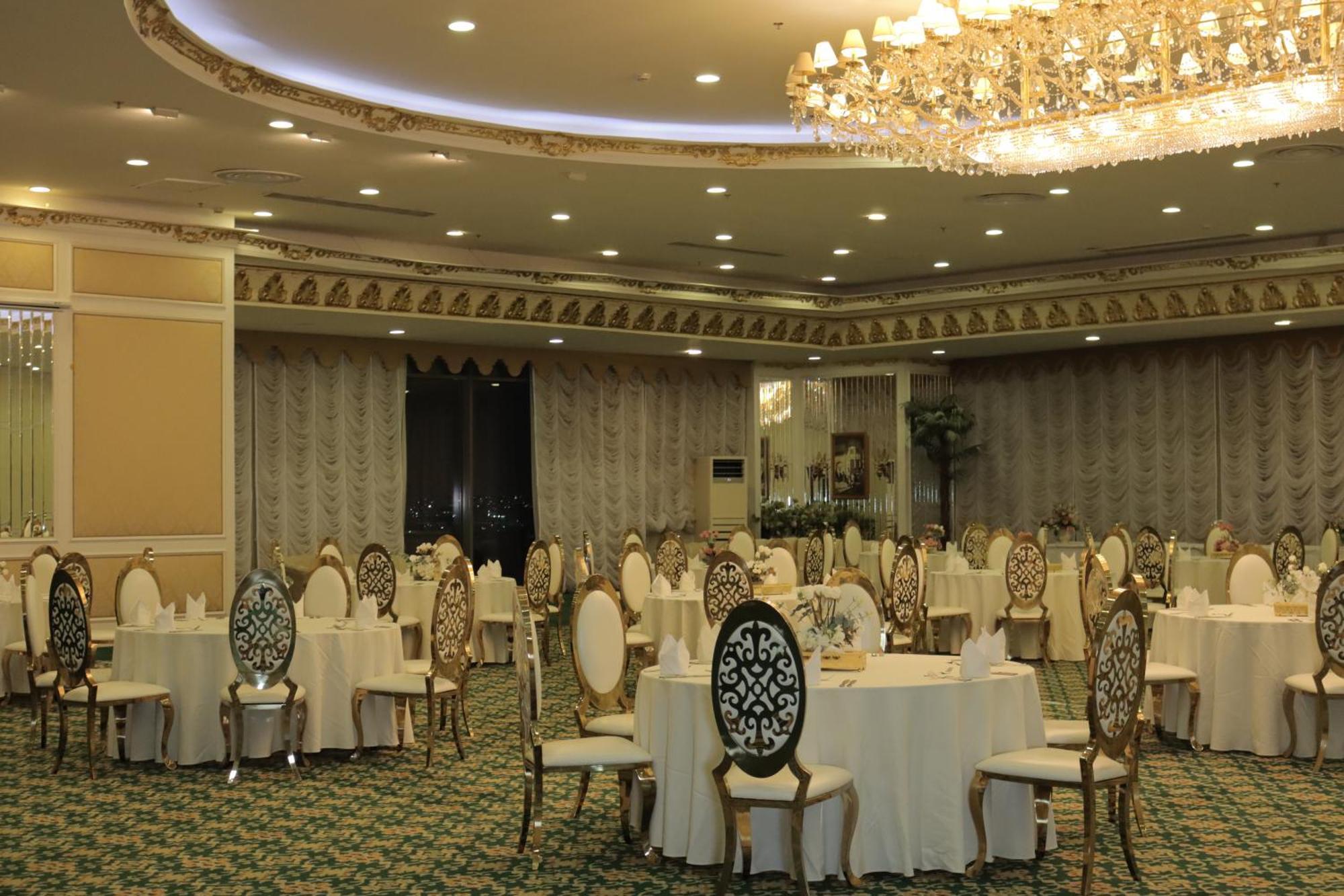 Habitat All Suites, Ель-Хубар Екстер'єр фото The ballroom