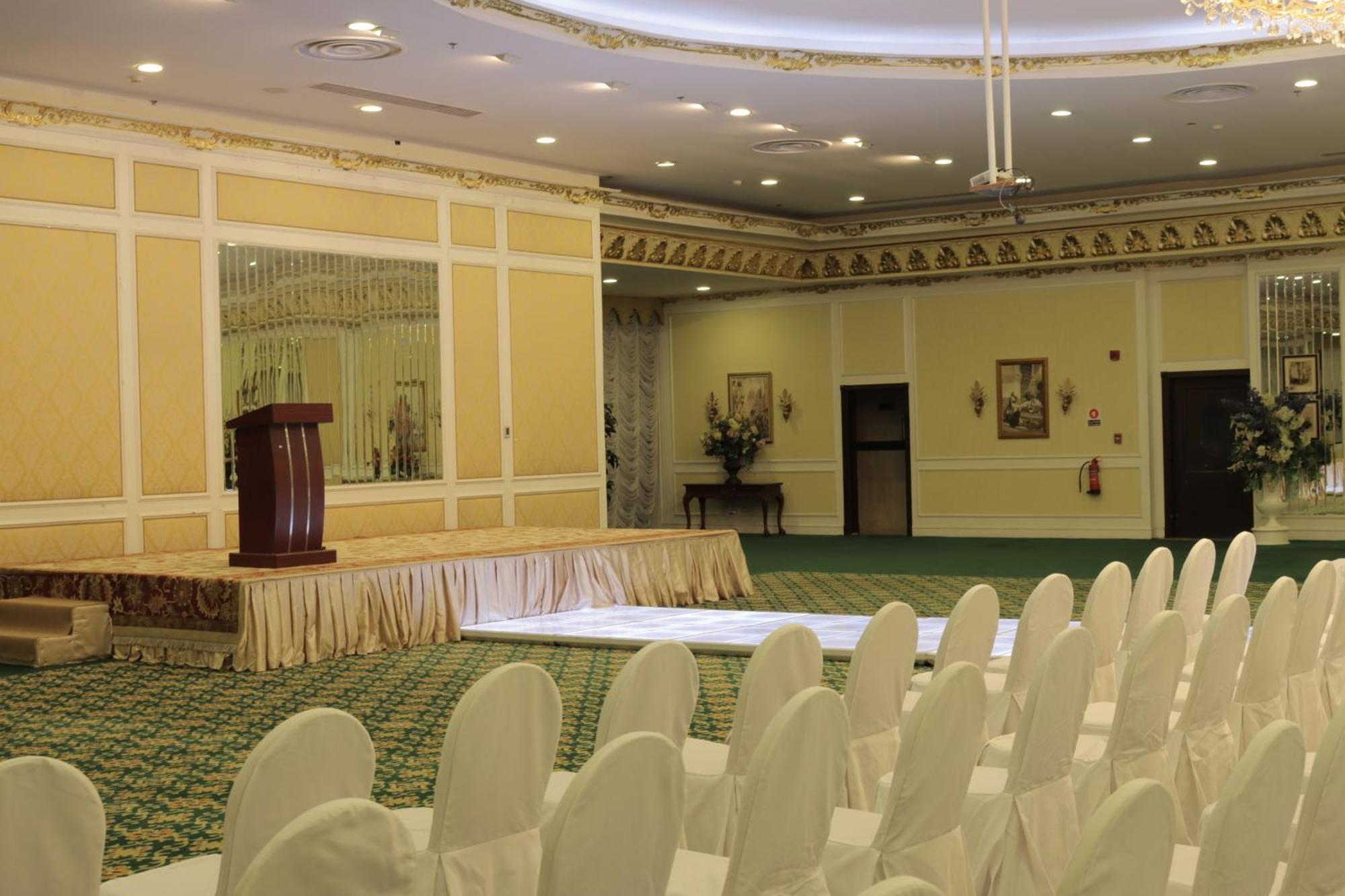 Habitat All Suites, Ель-Хубар Екстер'єр фото The ballroom of the hotel