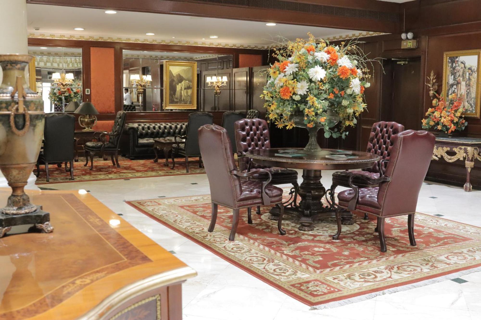 Habitat All Suites, Ель-Хубар Екстер'єр фото Lobby