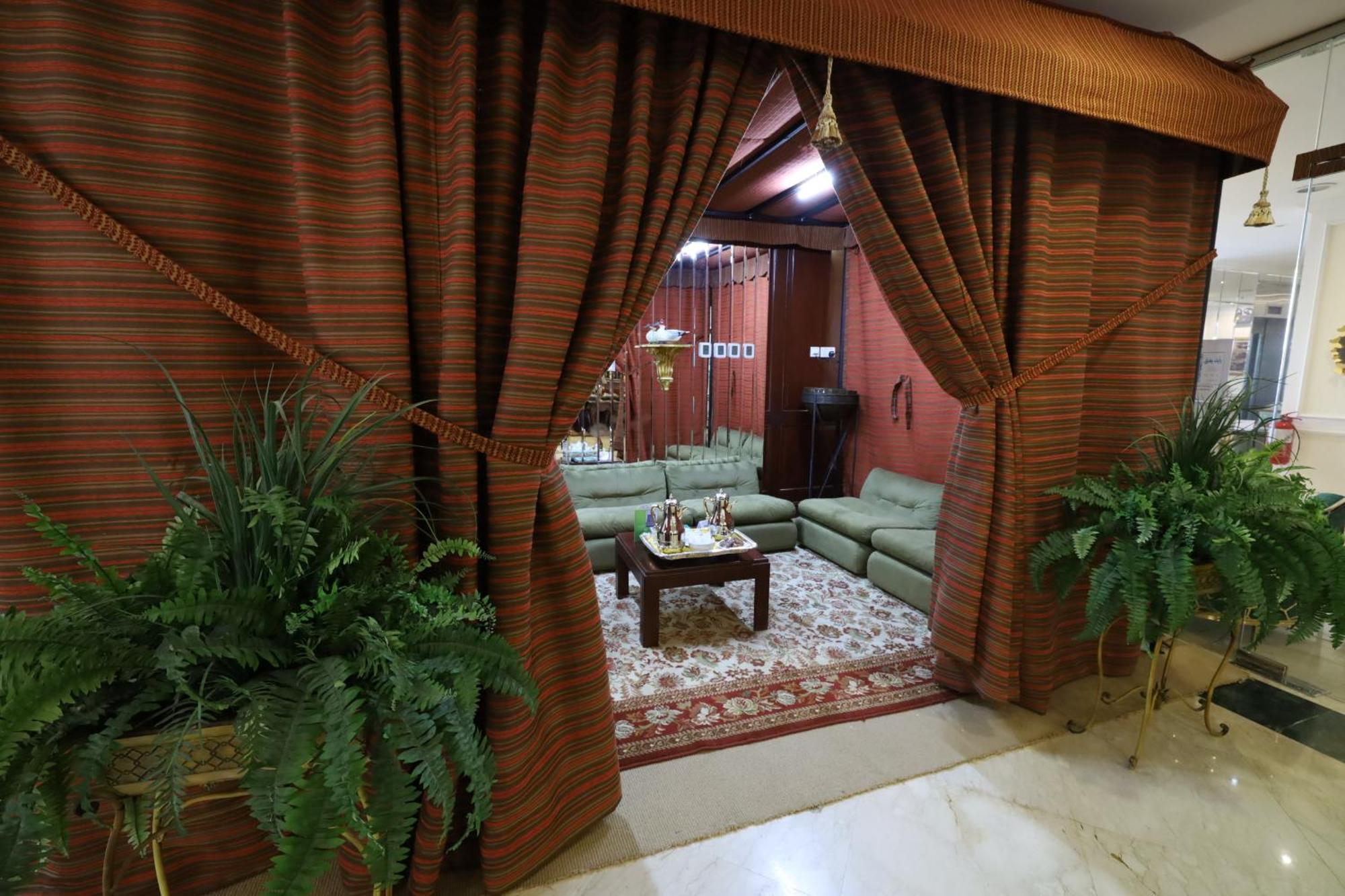 Habitat All Suites, Ель-Хубар Екстер'єр фото The lobby of the hotel