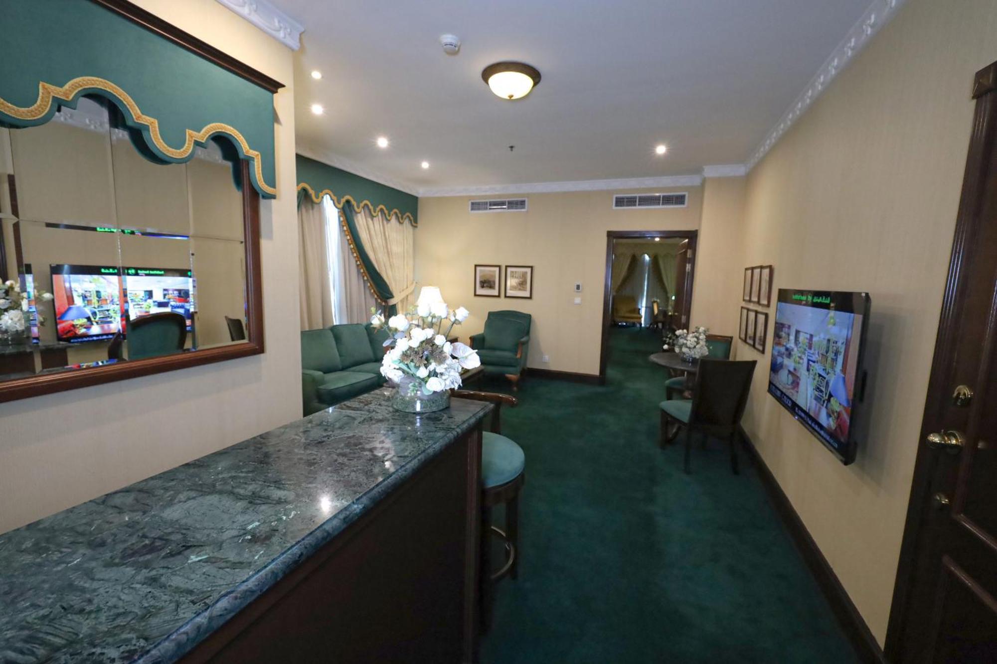 Habitat All Suites, Ель-Хубар Екстер'єр фото The Green Room